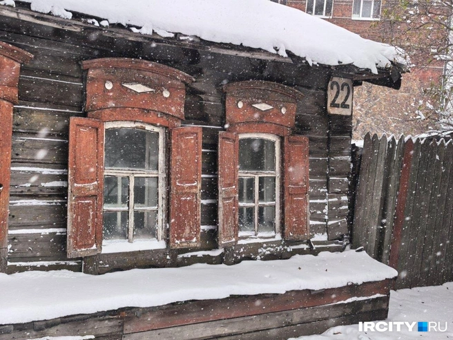 Снег придал улочкам Иркутска какого-то уюта | Источник: Алёна Кашпарова / «ИрСити»