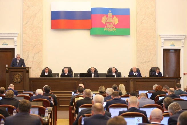 По итогам заседания решено выделить дополнительные средства на капитальный ремонт учреждений здравоохранения и образования | Источник: Пресс-служба законодательного собрания Краснодарского края
