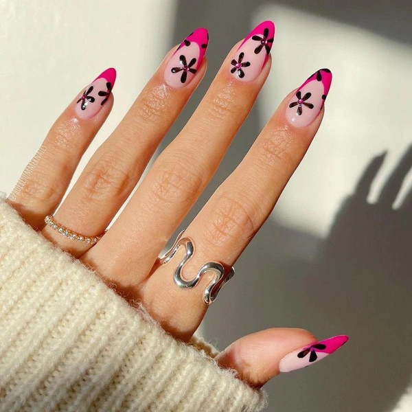 Источник: соцсети phoebesummernails