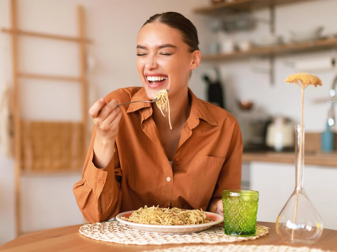 Тест: выберите национальную кухню, а мы скажем, как вы проведете вторую половину лета | marieclaire.ru