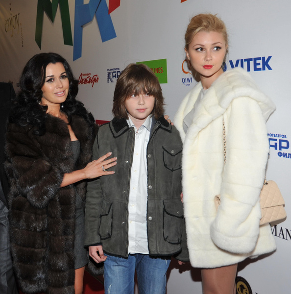 Анастасия Заворотнюк с сыном Майклом и дочкой Анной