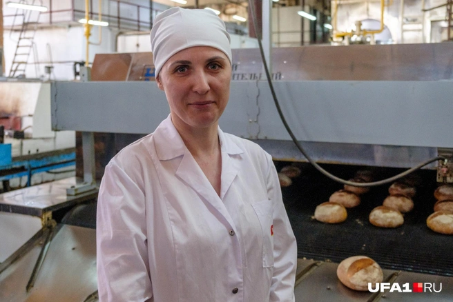 Гузель Саляхова, технолог хлебозавода | Источник: Булат Салихов / UFA1.RU