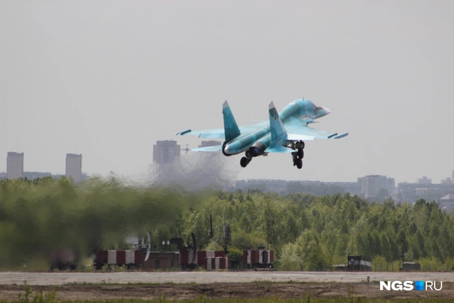 Взлет Су-34 с заводского аэродрома | Источник: Стас Соколов