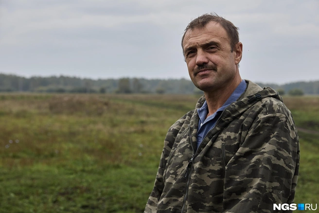 Алексей относится к медведям и их интеллекту с большим уважением. Впрочем, уважает он и своих коров: они «всё понимают и всё показать могут» | Источник: Александр Ощепков / NGS.RU