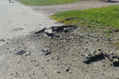 Ранены женщина и сын при обстреле, одна в тяжёлом состоянии