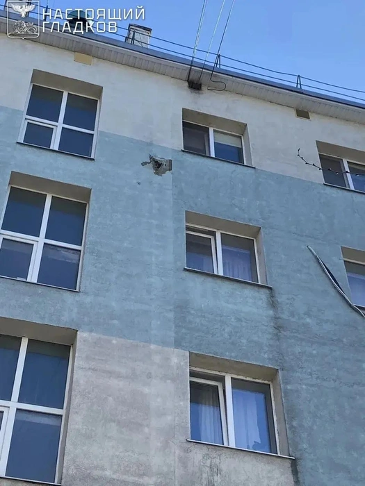 Многоэтажный дом в Белгороде получил повреждения при отражении атаки ВСУ | Источник: Вячеслав Гладков / max.ru