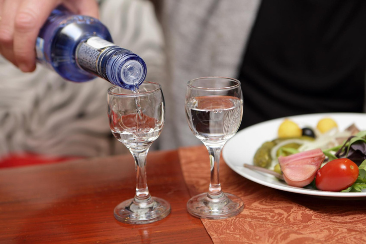 Что полезнее: водка, самогон, коньяк или виски?