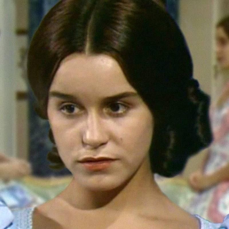 Четыре развода и красавчик-сын: как сейчас выглядит звезда сериала «Рабыня Изаура» Луселия Сантуш