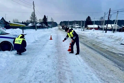 Пенсионер сбил пешехода в Свердловской области и скрылся