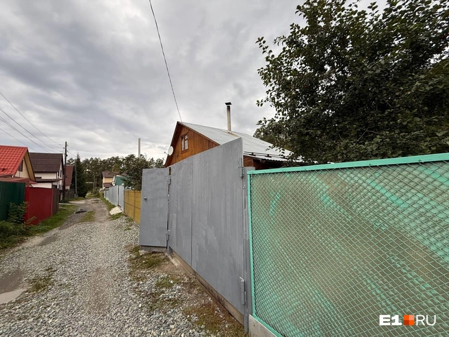 Многие жильцы решили уехать из сада ради собственной безопасности | Источник: Дарья Костомина / E1.RU