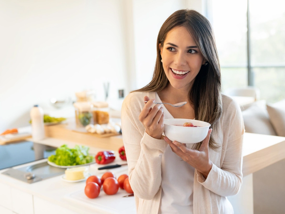 4 вкусных и безопасных перекуса для тех, кто на диете | marieclaire.ru