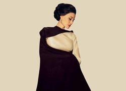 Самый красивый образ Анджелины Джоли — на постере к фильму «Мария»