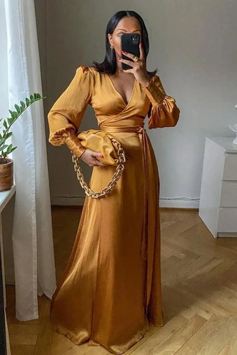 В чем встречать Новый год 2026 Красной Огненной Лошади: рекомендации по знакам Зодиака