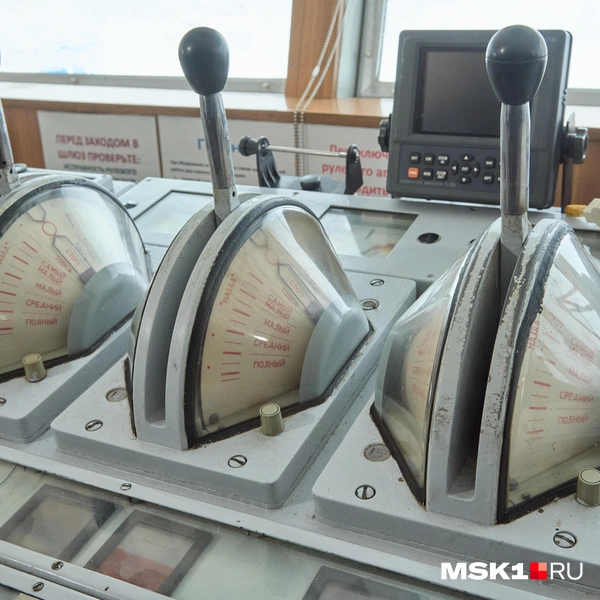 MSK1.RU показывает системы управления теплоходом | Источник: Дмитрий Толстошеев / MSK1.RU