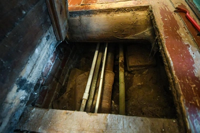 «В ведерочко и на улицу»: в Бодайбо замерзла канализация