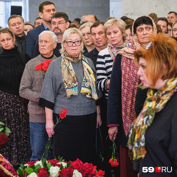 Слева на фото — проректор по научно-методической работе и академическому взаимодействию ПГГПУ Алексей Сарапулов | Источник: Тимофей Калмаков / 59.RU