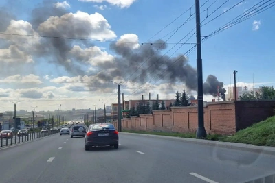 МЧС: пожар в промзоне Челябинска локализован