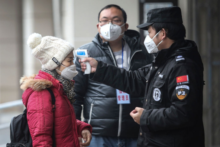 Карантин в отеле за свой счет, онлайн-контроль, лечение горячей водой: россиянка из Китая рассказала, как там победили эпидемию COVID-19