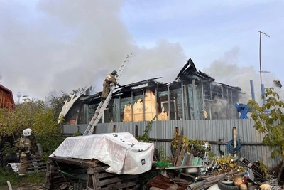 Fire Destroys Family Home in Nizhny Novgorod