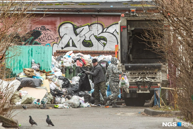 Людей беспокоит невывезенный мусор | Источник: A.Oshepkov 