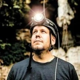 Пальцы заострили специально: в Индонезии нашли изображение руки — возможно, самое древнее в мире