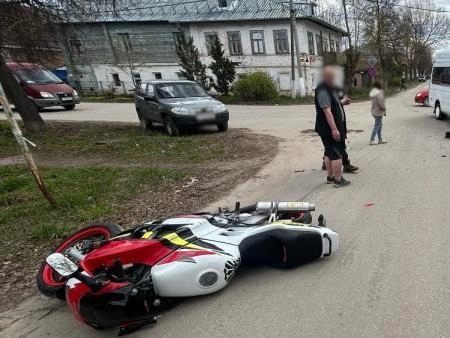 Мотоциклист и пассажирка пострадали | Источник: Управление МВД России по Рязанской области