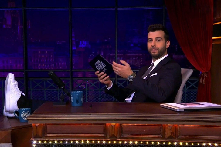 Иван Ургант продолжает выступать