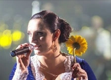 Елена Ваенга спит в джакузи