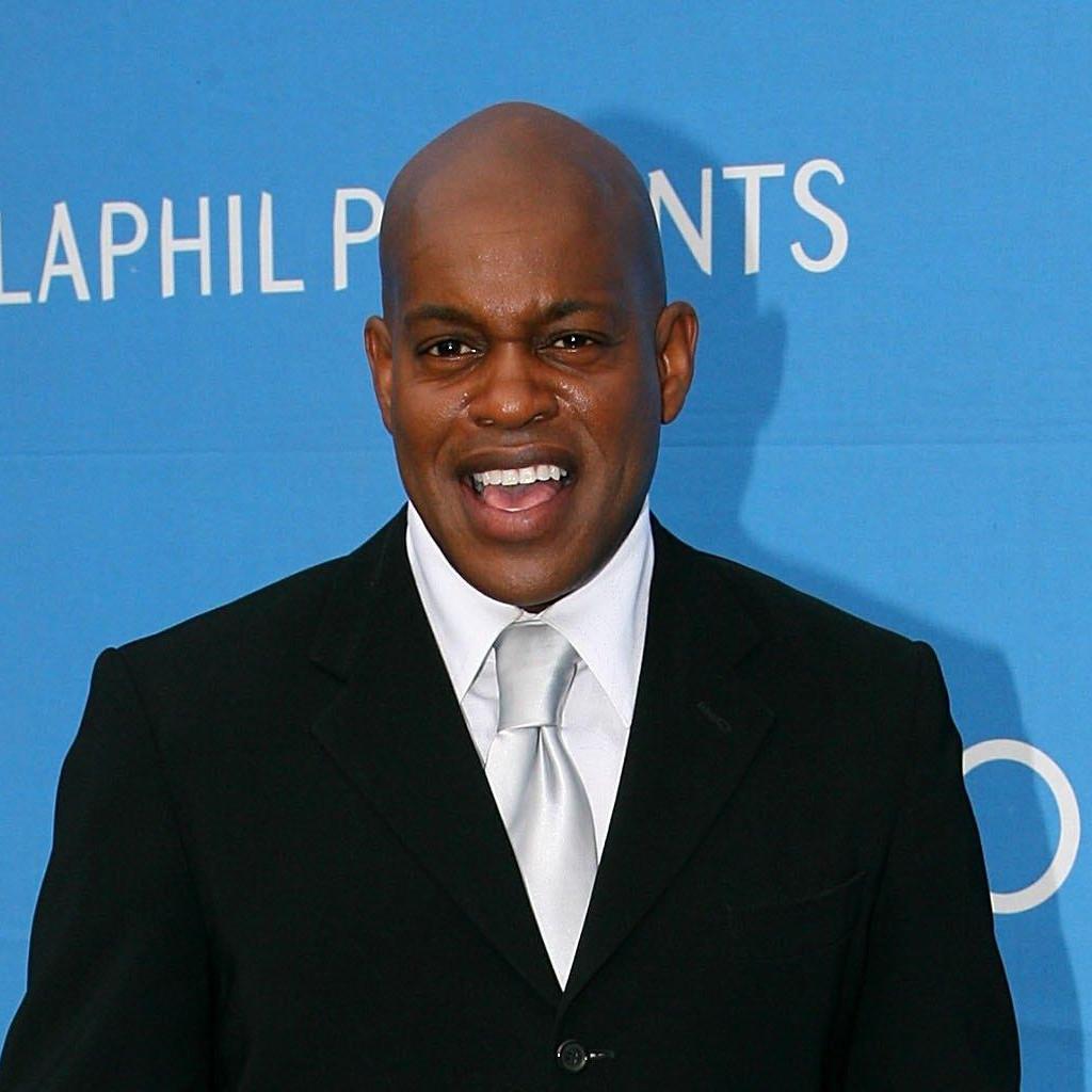 Оперного певца и номинанта на «Грэмми» Джубиланта Сайкса зарезал сын: что произошло