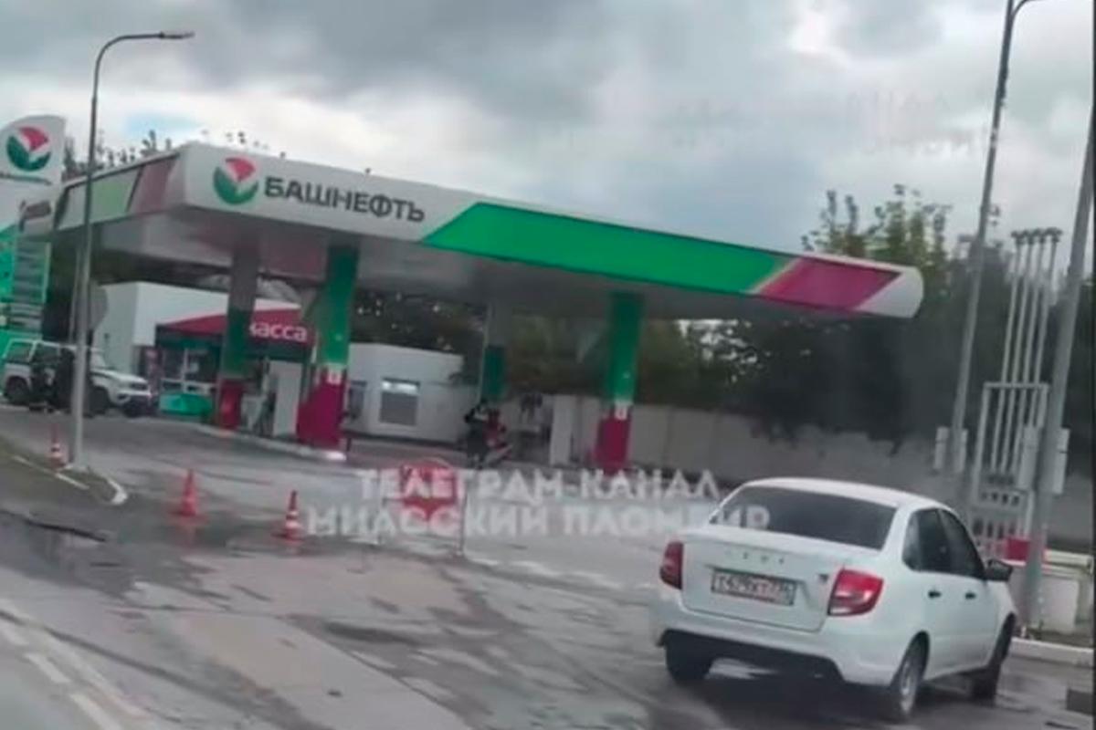 В Челябинской области машина загорелась на АЗС во время заправки