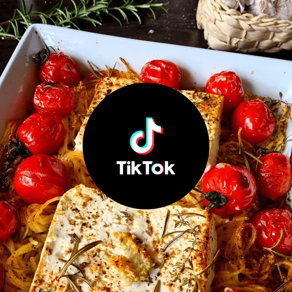 Фото №1 - Паста с фетой и чипсы из макарон: TikTok запускает сервис по доставке еды ✨