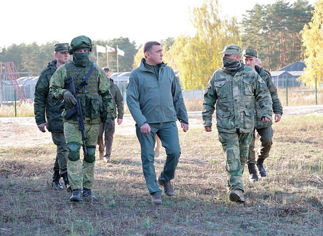 Алексей Дюмин посетил пункт размещения мобилизованных туляков под Рязанью | ya62.ru