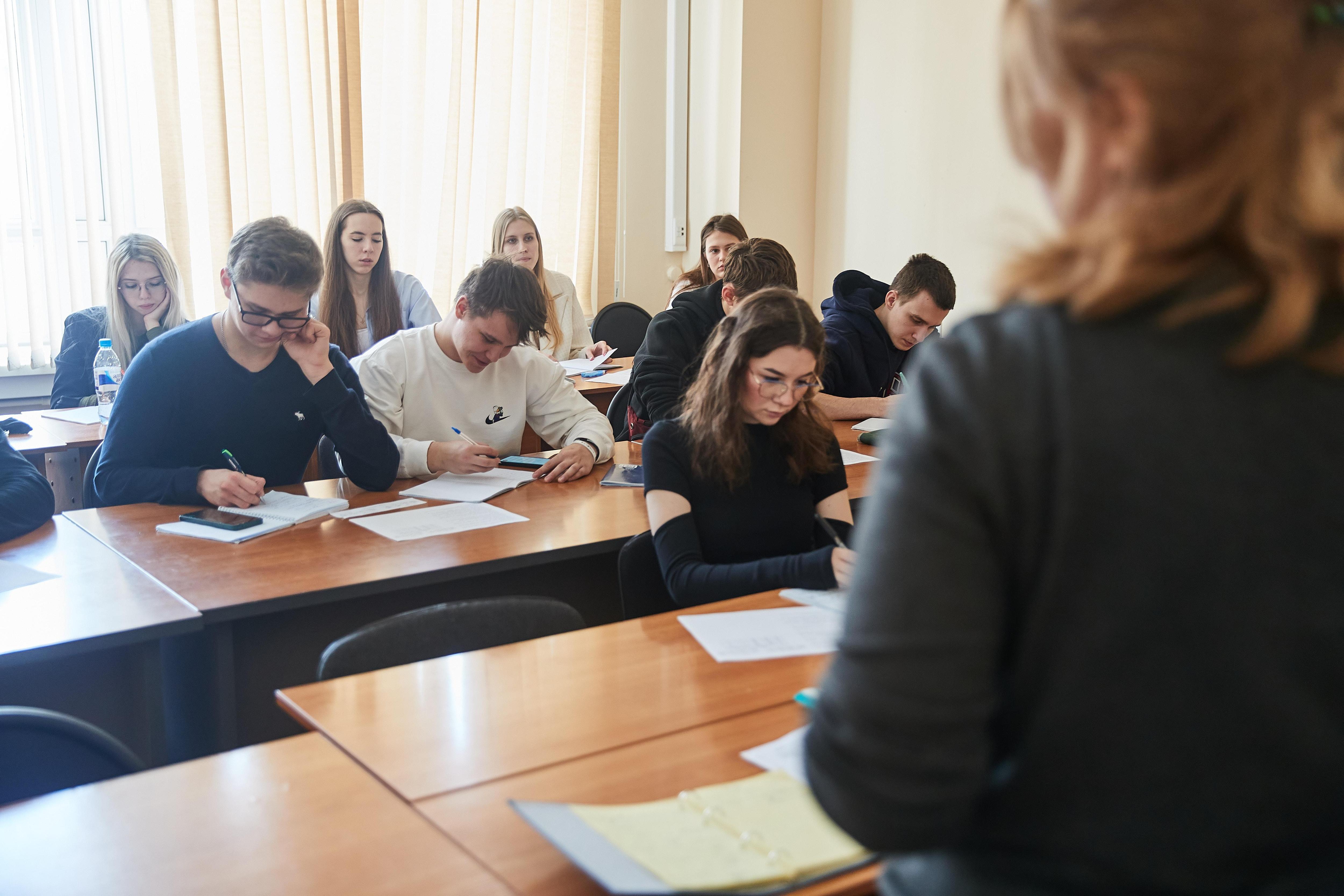 Стартуют всероссийские проверочные работы в колледжах: один предмет придется сдавать всем без исключения