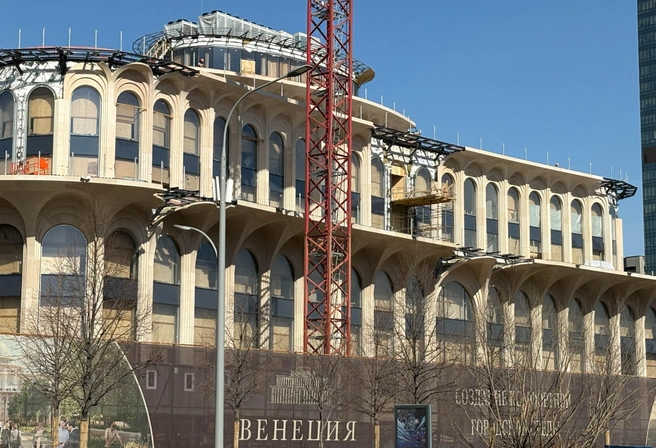 на месте утраченной в XX веке усадьбы «Студенец» в парке «Красная Пресня» строят «Венецию» | Источник: Мобильный репортер / Агентство «Москва»