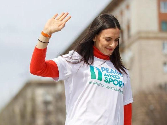 Олимпийская чемпионка Елена Исинбаева вновь не расплатилась с налоговой — на этот раз сумма долга составляет около 700 тысяч рублей. | Источник: Алексей Волхонский / V1.RU