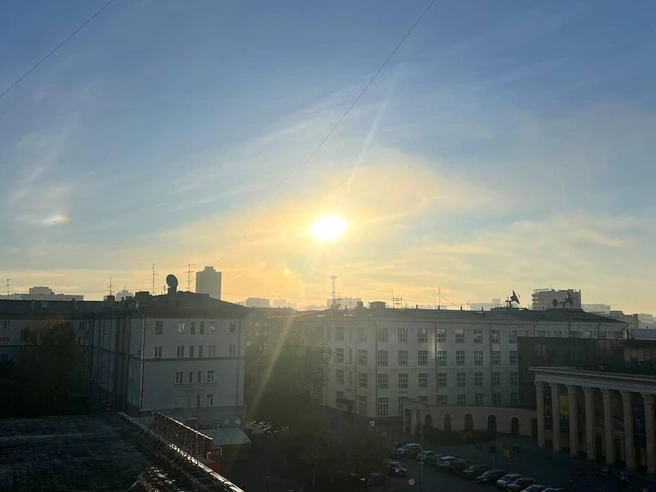 В центре города туман держится только на горизонте | Источник: очевидец