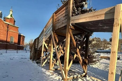 Ребенок получил тяжкие травмы после падения с горки в Михайловске