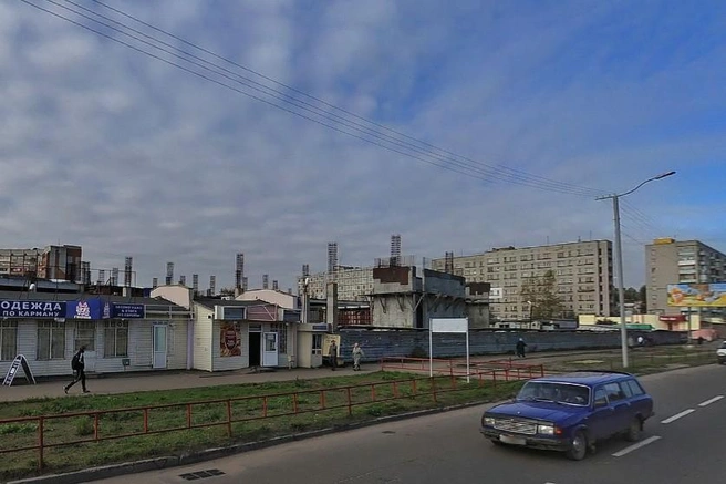 Один из крупнейших ТЦ&nbsp;Заволжского района был только в процессе строительства | Источник: «Яндекс.Карты»