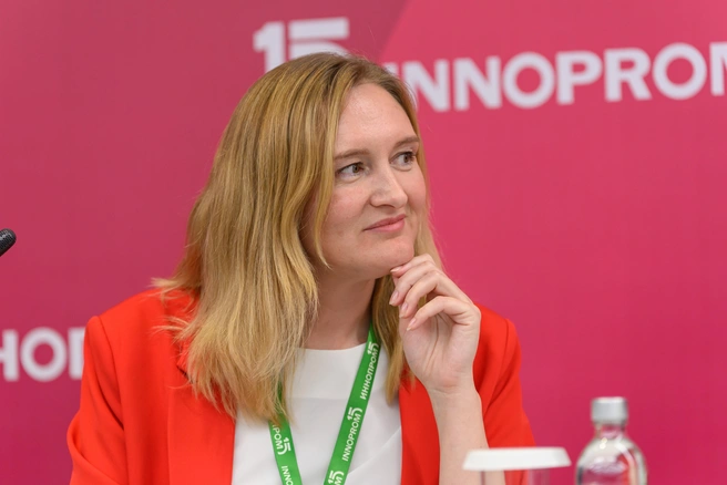 Анна Трепалова высказалась о том, что культура — один из способов привлечь кадры на предприятия и тем самым поддержать развитие страны | Источник: пресс-служба ИННОПРОМ