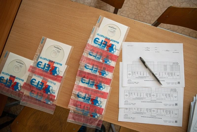 Учителям в Тюменской области выплатят премии за стобалльников ЕГЭ