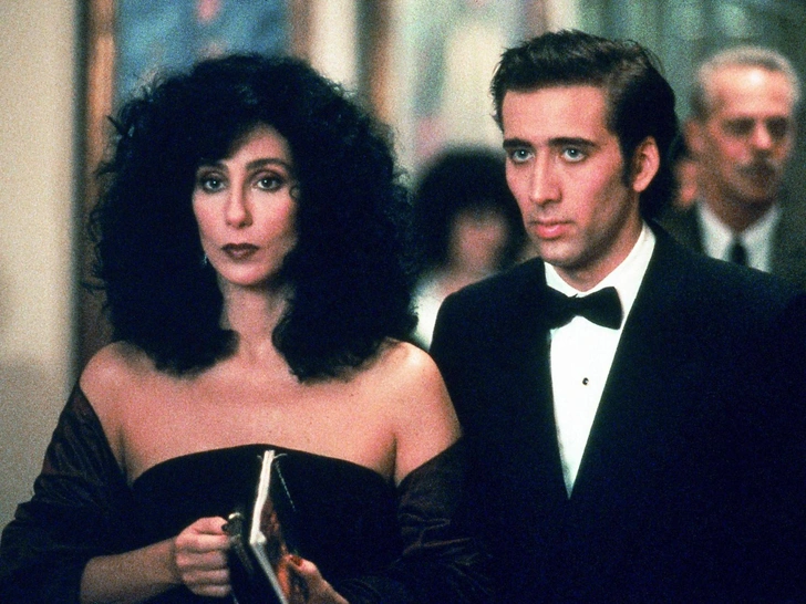 Кадр из фильма «Во власти луны» (1987)