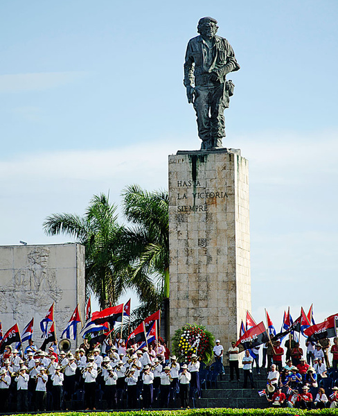 Революция дилетантов: как дерматолог и юрист устроили Кубинскую революцию