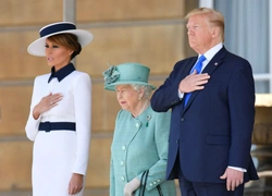 Как Королева встретила Дональда и Меланию Трамп