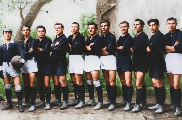 Футбольная команда завода имени Масленникова. 1925 год