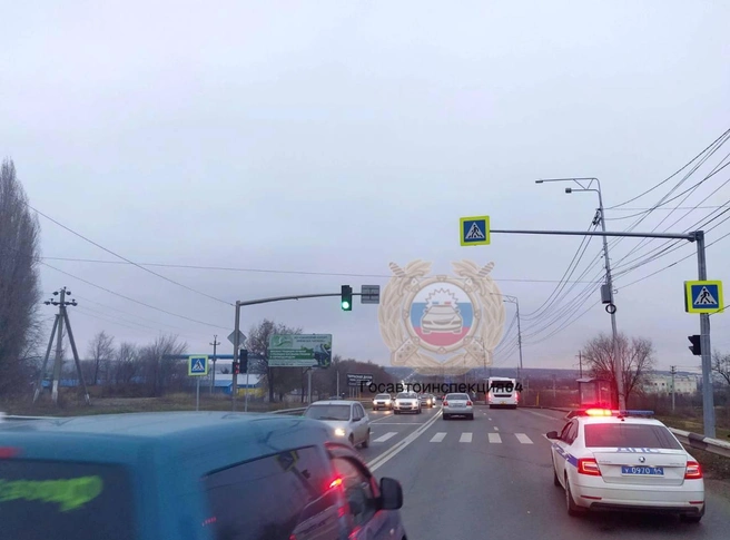 На место аварии выезжали сотрудники ДПС | Источник: ГИБДД по городу Саратову