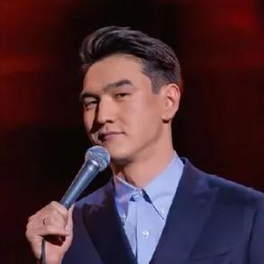 Заявил, что не понимает русский язык и не хочет лететь в Дубай в наручниках: детали задержания Нурлана Сабурова во Внуково