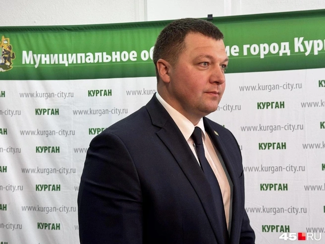 Антон Науменко в 2025 году наконец-то избавился от приставки врип и стал главой города | Источник: Юлия Король / 45.RU