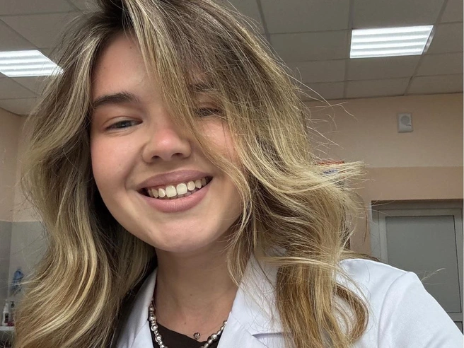 Екатерина пришла в поликлинику с горящими глазами, а теперь мечтает уволиться | Источник: shchegoleva.kate / Instagram.com (соцсеть признана экстремистской и запрещена на территории РФ)