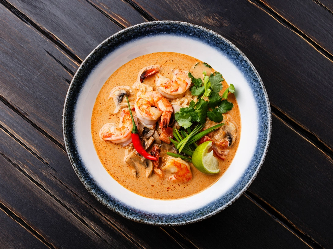 Том ям: история блюда и традиционный рецепт | marieclaire.ru