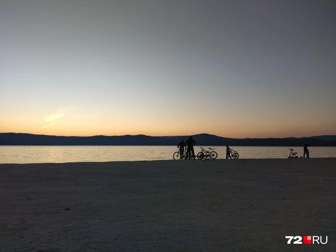 Закат на уральском Байкале | Источник: Анастасия Жердина